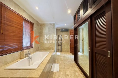 Вилла с 3 спальнями в Seminyak, Бадунг, Индонезия № 12989 25