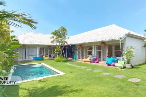 4 bedrooms Villa in Canggu, Badung, Indonesia No. 9303