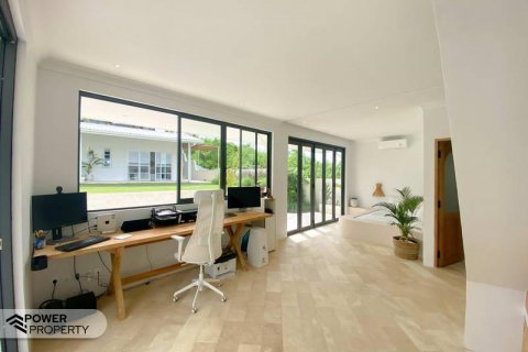 5 bedrooms Villa in South Kuta, Badung, Indonesia No. 8798 4