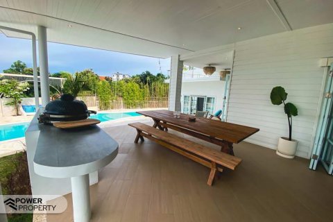 5 bedrooms Villa in South Kuta, Badung, Indonesia No. 8798 17