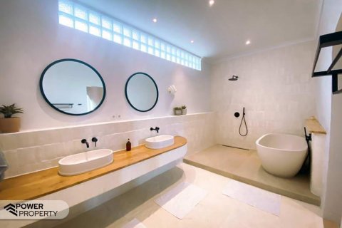 5 bedrooms Villa in South Kuta, Badung, Indonesia No. 8798 21