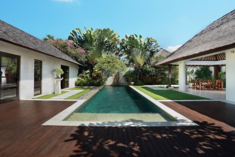 2 bedrooms Villa in Seminyak, Badung, Indonesia No. 1082 5