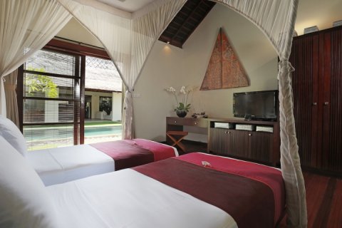 2 bedrooms Villa in Seminyak, Badung, Indonesia No. 1082 7