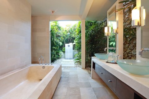 2 bedrooms Villa in Seminyak, Badung, Indonesia No. 1083 7