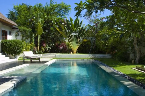 2 bedrooms Villa in Seminyak, Badung, Indonesia No. 1083 2