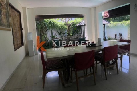 3 bedrooms Villa in South Kuta, Badung, Indonesia No. 13031 6