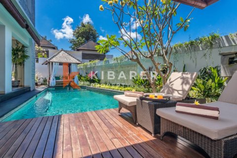 3 bedrooms Villa in South Kuta, Badung, Indonesia No. 13031 2