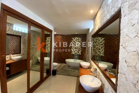 2 bedrooms Villa in Tabanan, Indonesia No. 13032 11
