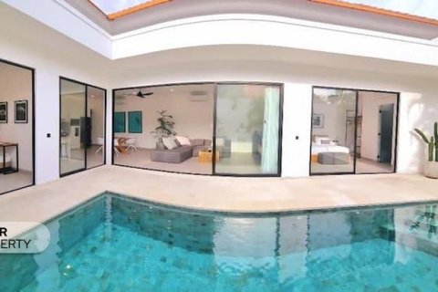 Вилла с 6 спальнями в Seminyak, Бадунг, Индонезия № 9381 4