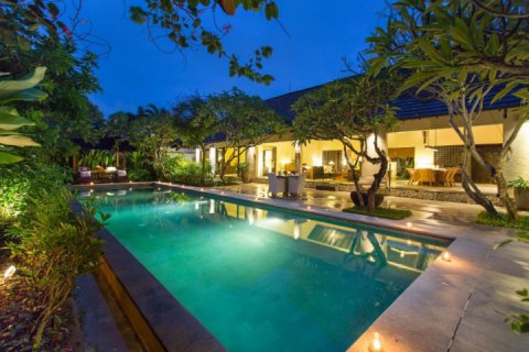 Вилла с 3 спальнями в Seminyak, Бадунг, Индонезия № 7580 6