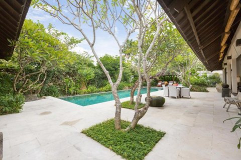Вилла с 3 спальнями в Seminyak, Бадунг, Индонезия № 7580 2