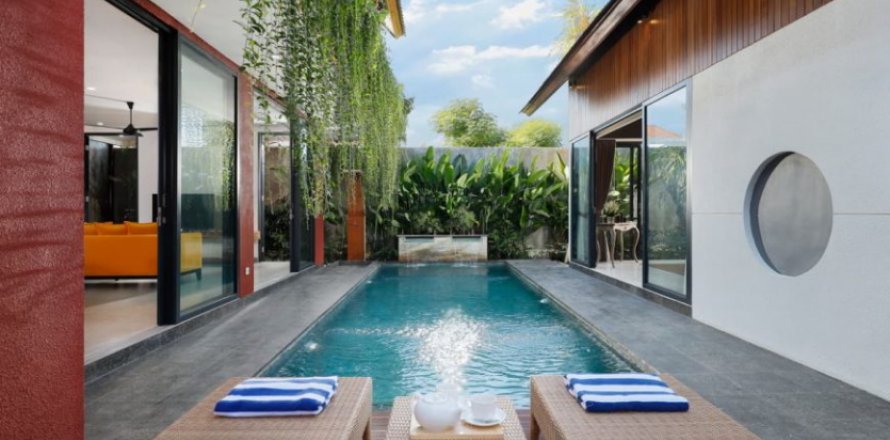 5 bedrooms Villa in Seminyak, Badung, Indonesia No. 7585