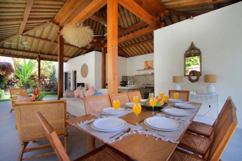 4 bedrooms Villa in Seminyak, Badung, Indonesia No. 1462 6