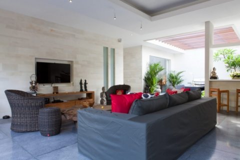 Вилла с 3 спальнями в Seminyak, Бадунг, Индонезия № 1458 4