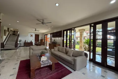 3 bedrooms Villa in Jimbaran, Badung, Indonesia No. 11740 27
