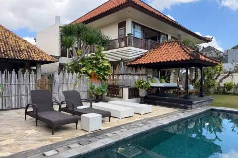 3 bedrooms Villa in Jimbaran, Badung, Indonesia No. 11740