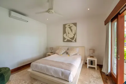5 bedrooms Villa in Tibubeneng, Badung, Indonesia No. 10554 24