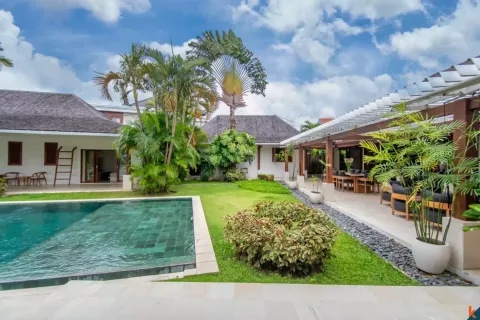 5 bedrooms Villa in Tibubeneng, Badung, Indonesia No. 10554 9