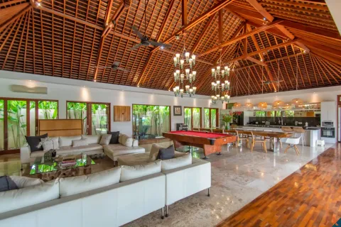5 bedrooms Villa in Tibubeneng, Badung, Indonesia No. 10554 18