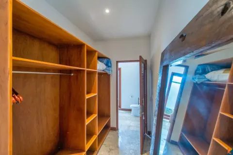 5 bedrooms Villa in Tibubeneng, Badung, Indonesia No. 10554 27
