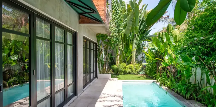 2 bedrooms Villa in Badung, Indonesia No. 10555