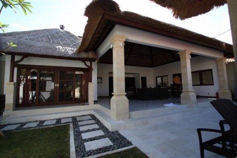 Вилла с 3 спальнями в Seminyak, Бадунг, Индонезия № 1115 8