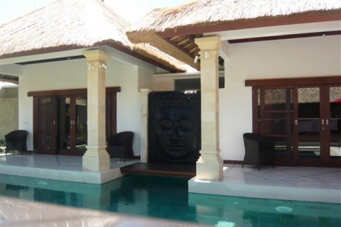 Вилла с 3 спальнями в Seminyak, Бадунг, Индонезия № 1115 10