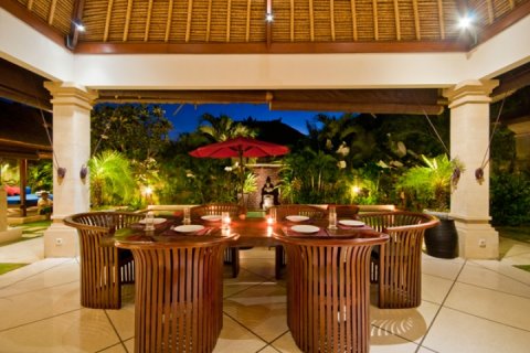 3 bedrooms Villa in Seminyak, Badung, Indonesia No. 1116 19