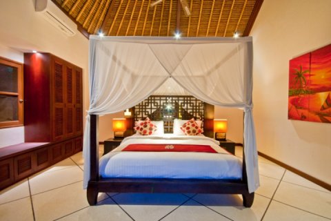 3 bedrooms Villa in Seminyak, Badung, Indonesia No. 1116 9