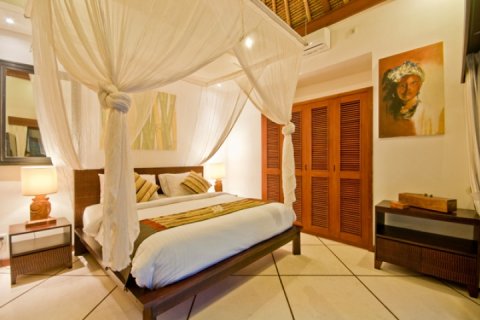 3 bedrooms Villa in Seminyak, Badung, Indonesia No. 1116 6