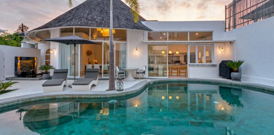 3 bedrooms Villa in Canggu, Badung, Indonesia No. 1566