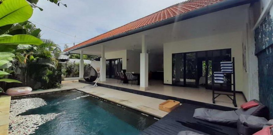 2 bedrooms Villa in Seminyak, Badung, Indonesia No. 7044