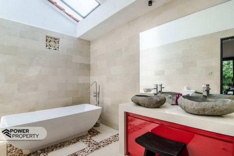 2 bedrooms Villa in Seminyak, Badung, Indonesia No. 7044 6