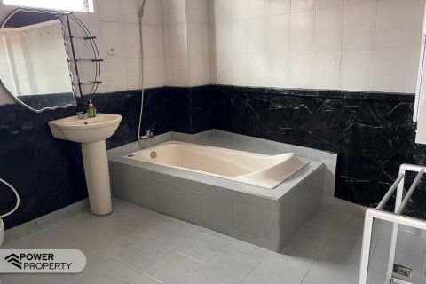 Вилла с 4 спальнями в Денпасар, Индонезия № 7047 9