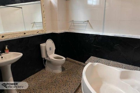 Вилла с 4 спальнями в Денпасар, Индонезия № 7047 13
