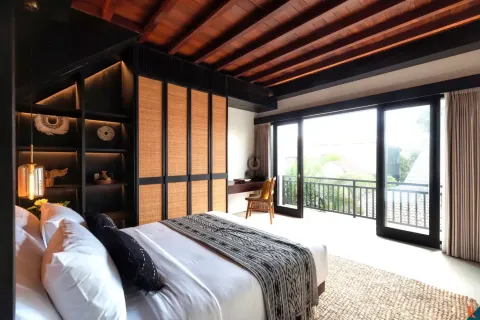 5 bedrooms Villa in Tibubeneng, Badung, Indonesia No. 10873 24