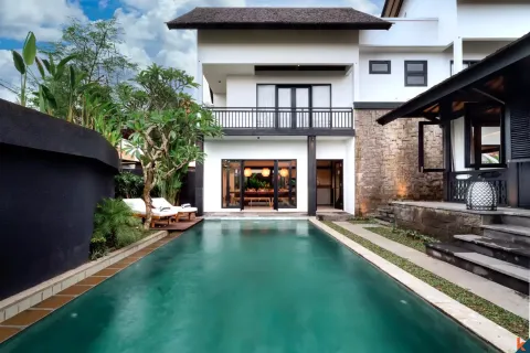 5 bedrooms Villa in Tibubeneng, Badung, Indonesia No. 10873 2
