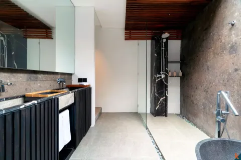 5 bedrooms Villa in Tibubeneng, Badung, Indonesia No. 10873 21