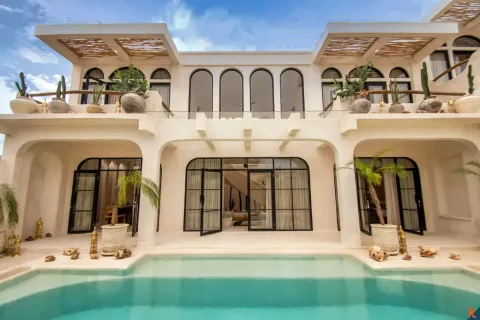 3 bedrooms Villa in South Kuta, Badung, Indonesia No. 10877 4