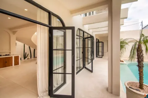 3 bedrooms Villa in South Kuta, Badung, Indonesia No. 10877 27