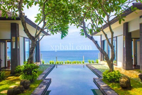 3 bedrooms Villa in South Kuta, Badung, Indonesia No. 7896 1