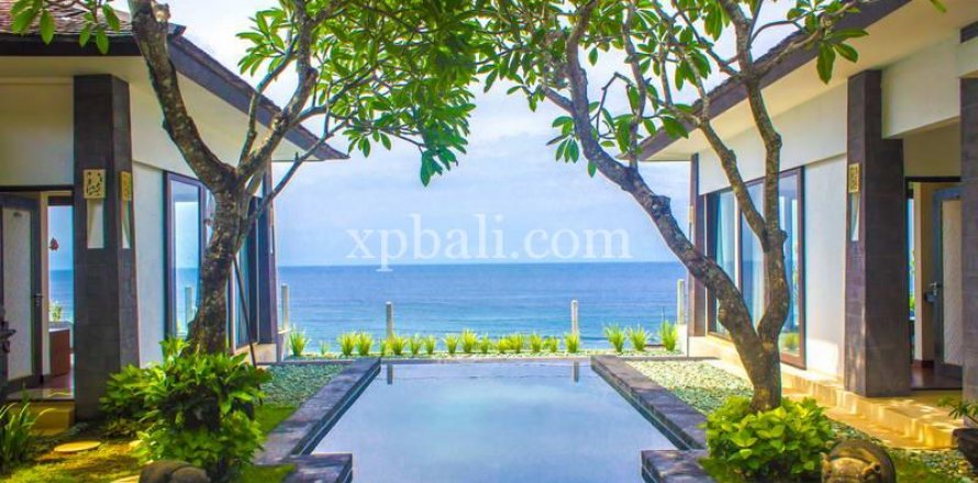 3 bedrooms Villa in South Kuta, Badung, Indonesia No. 7896