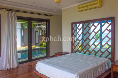 3 bedrooms Villa in South Kuta, Badung, Indonesia No. 7896 10