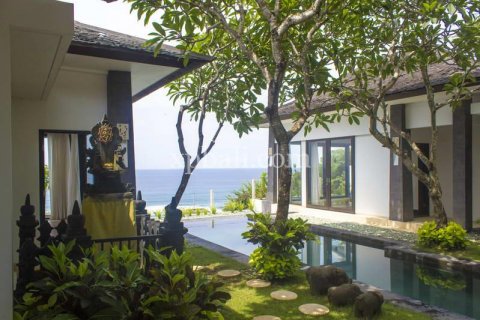 3 bedrooms Villa in South Kuta, Badung, Indonesia No. 7896 6