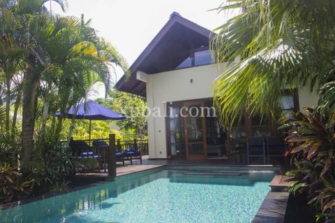 4 bedrooms Villa in South Kuta, Badung, Indonesia No. 7893 11