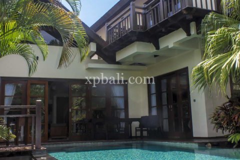 4 bedrooms Villa in South Kuta, Badung, Indonesia No. 7893 4