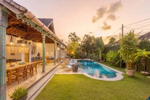 3 bedrooms Villa in Seminyak, Badung, Indonesia No. 10098 3