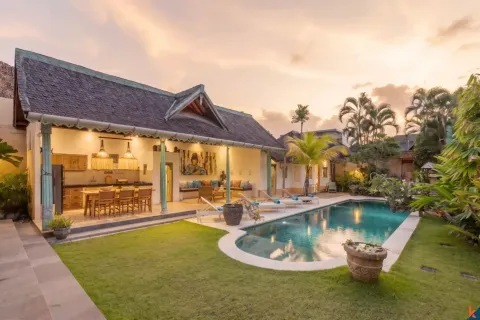 3 bedrooms Villa in Seminyak, Badung, Indonesia No. 10098 2