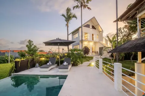 5 bedrooms Villa in Tibubeneng, Badung, Indonesia No. 10095 2