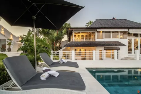 5 bedrooms Villa in Tibubeneng, Badung, Indonesia No. 10095 8